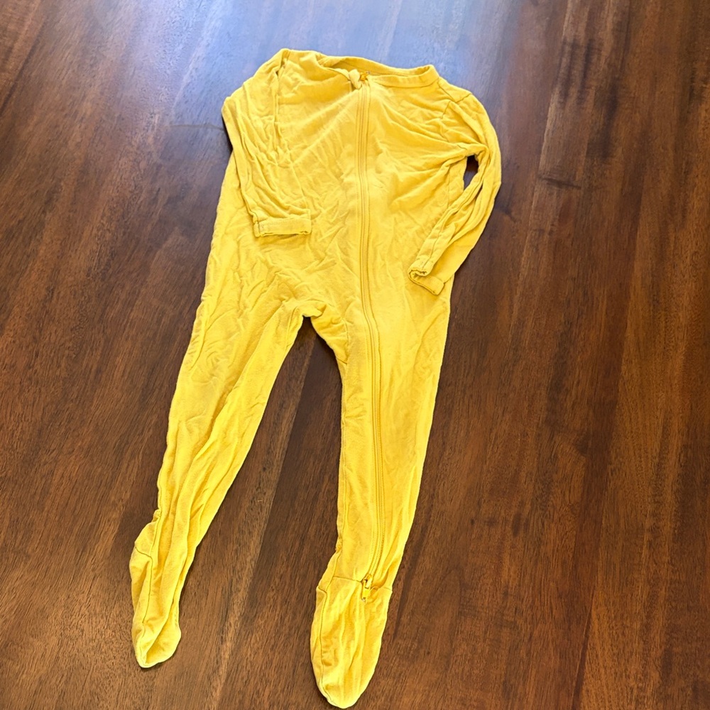 Kyte BABY 3 piece lot - 2 footies & 1 Romper - Picture 8 of 11